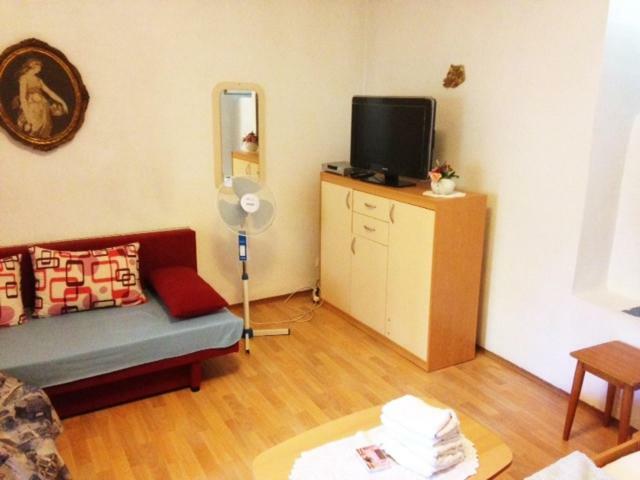 Apartman Gracin พรีมอชเตน ภายนอก รูปภาพ