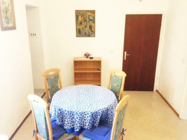 Apartman Gracin พรีมอชเตน ภายนอก รูปภาพ